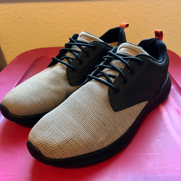 New no box Skechers memory foam air cooled casual shoes - Picture 1 of 5